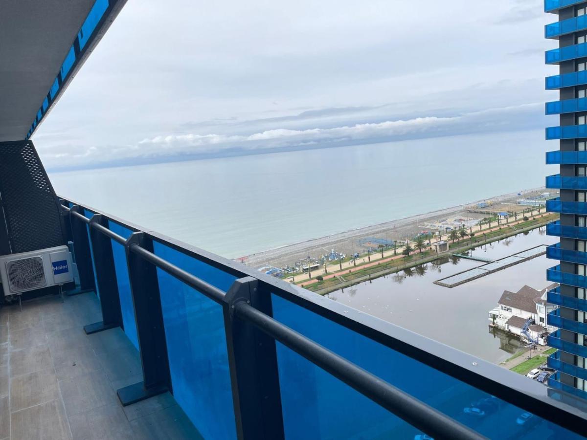 Hotel Black Sea Luxury Towers Batumi Exterior foto