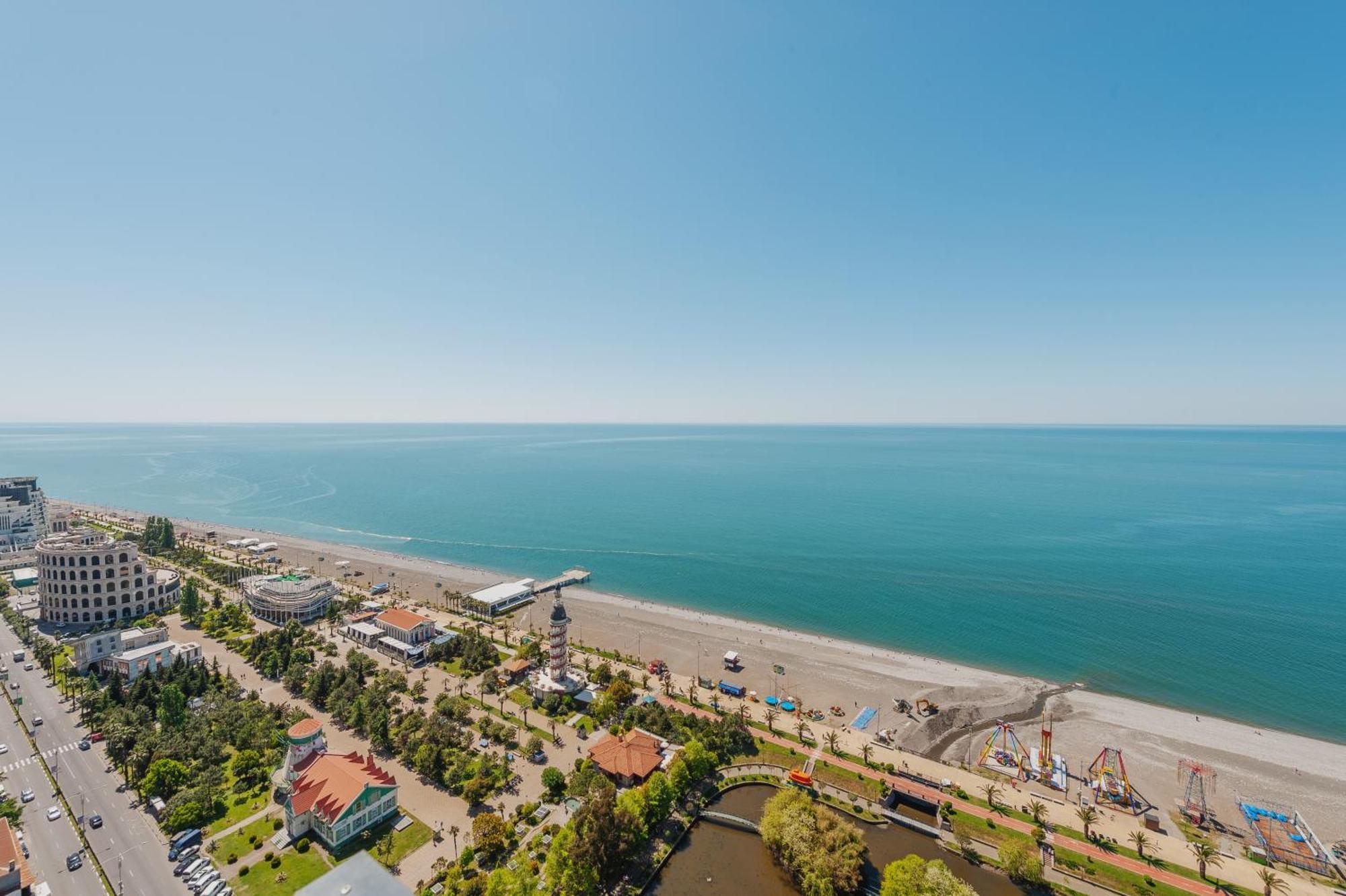 Hotel Black Sea Luxury Towers Batumi Exterior foto